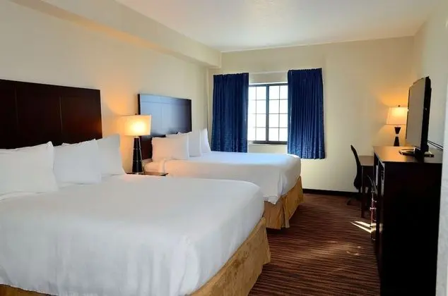 Oda, 2 Büyük (Queen) Boy Yatak, Sigara İçilmez