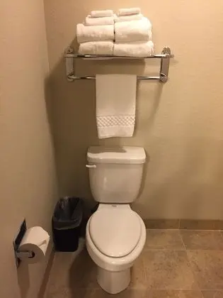 Oda, 2 Büyük (Queen) Boy Yatak, Sigara İçilmez