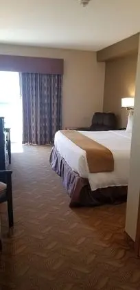 Oda, 1 En Büyük (King) Boy Yatak, Engellilere Uygun (with Shower Seat)