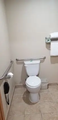 Oda, 1 En Büyük (King) Boy Yatak, Engellilere Uygun (with Shower Seat)