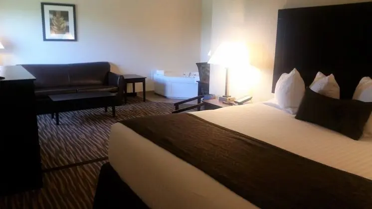 Süit, Birden Çok Yatak, Sigara İçilmez, Sıcak Su Küveti