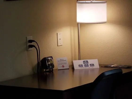 Suite, 1 King bed with Whirlpool, Non Smoking