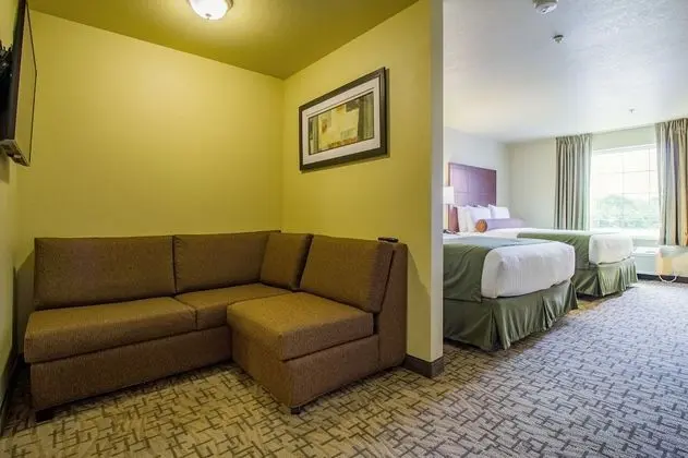 Studio, 2 Queen Beds with Sofa bed, Non Smoking