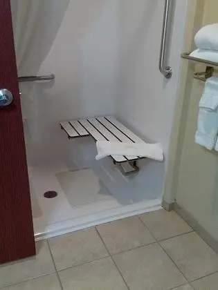Oda, 1 En Büyük (King) Boy Yatak, Engellilere Uygun