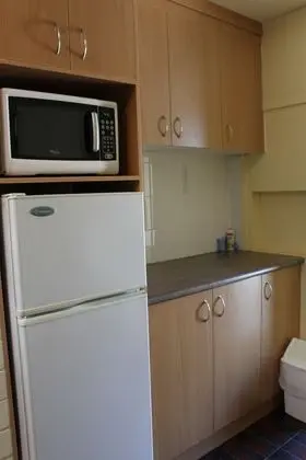Family Oda, Sigara İçilmez, Buzdolabı