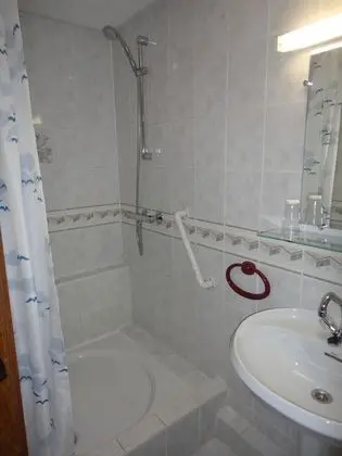 İki Ayrı Yataklı Oda, Özel Banyo