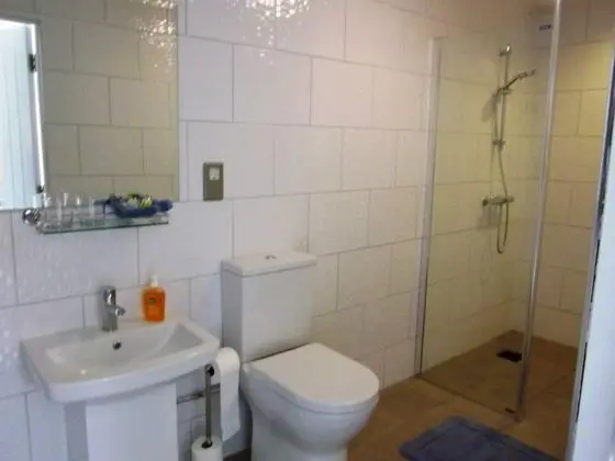 Luxury Tek Büyük Yataklı Oda (Scotstown)