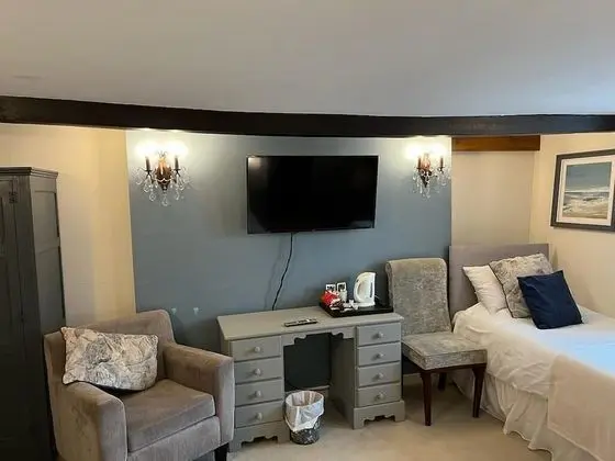 Basic Üç Kişilik Oda