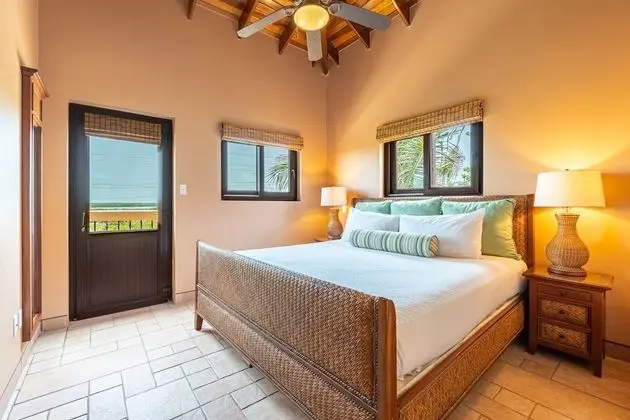 Villa, 1 Yatak Odası, Havuz Manzaralı