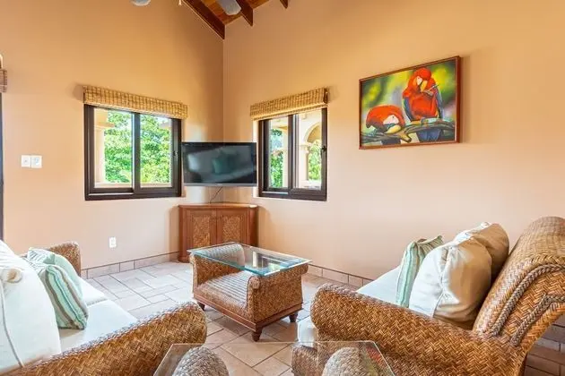 Villa, 1 Yatak Odası, Havuz Manzaralı