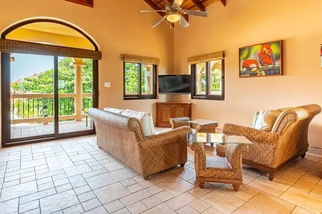 Villa, 1 Yatak Odası, Havuz Manzaralı