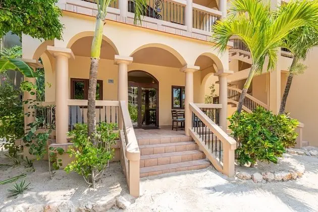 Villa, 2 Yatak Odası, Havuz Manzaralı