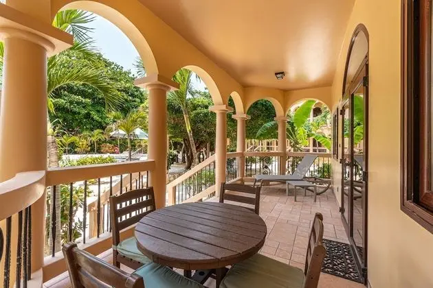 Villa, 2 Yatak Odası, Havuz Manzaralı