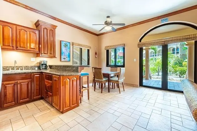 Villa, 2 Yatak Odası, Havuz Manzaralı