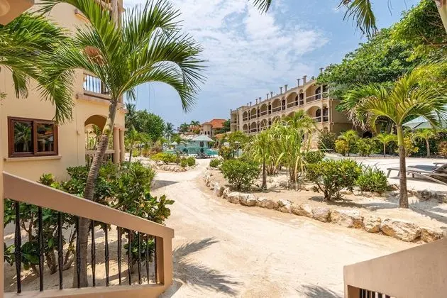 Villa, 2 Yatak Odası, Havuz Manzaralı