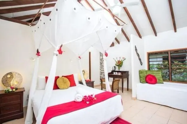 Deluxe Bungalov, Denize Sıfır (Beachfront Bliss Fare)