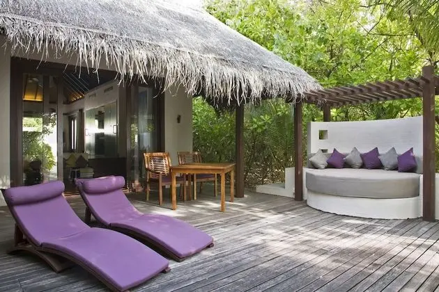 Villa (Island Villa)