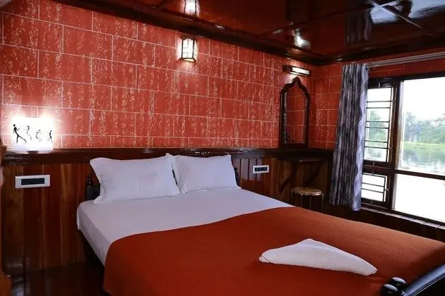 Deluxe Room  (AC timings- 0800PM-0800AM)
