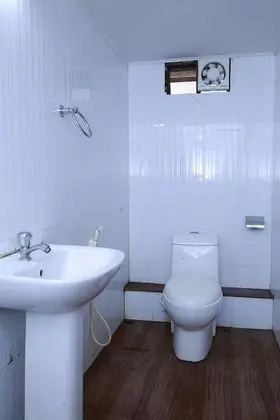 Deluxe Room  (AC timings- 0800PM-0800AM)