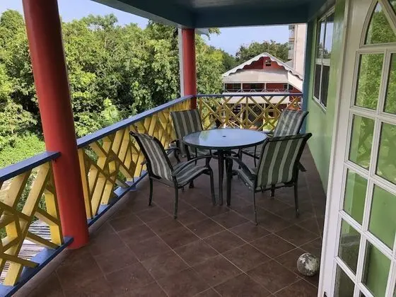 Executive Island Life Suite #5
