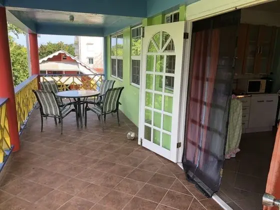 Executive Island Life Suite #5