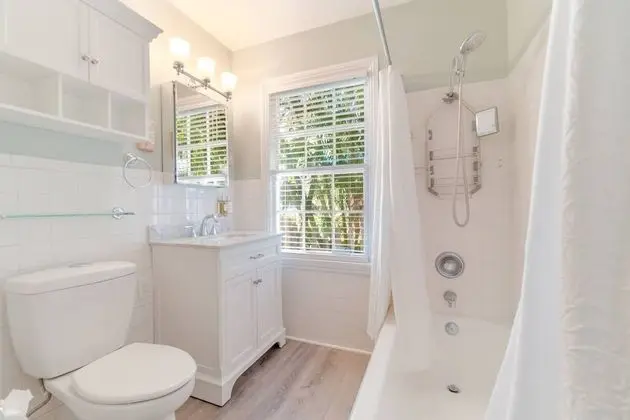 Ev (Coco Plum Cottage Vacation Rental of )