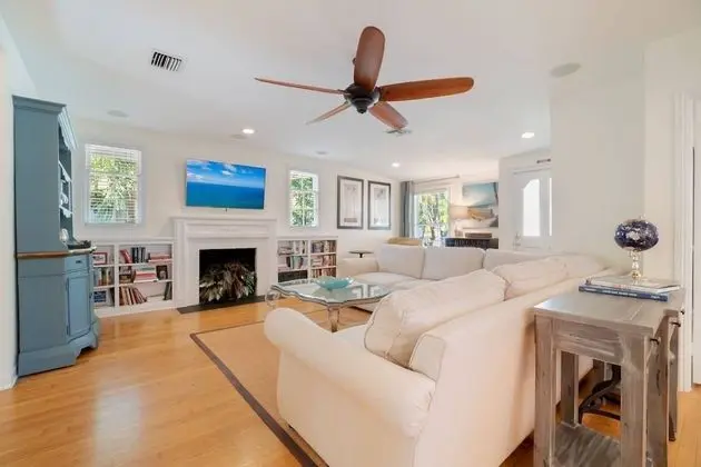 Ev (Coco Plum Cottage Vacation Rental of )