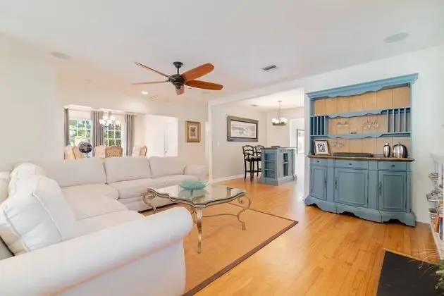 Ev (Coco Plum Cottage Vacation Rental of )