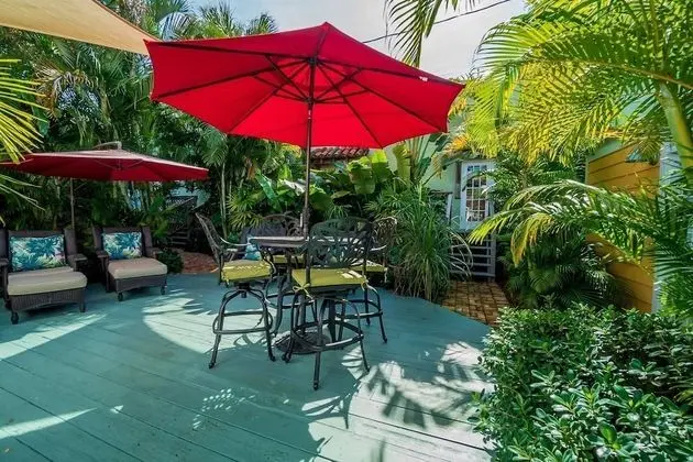 Ev (Coco Plum Cottage Vacation Rental of )