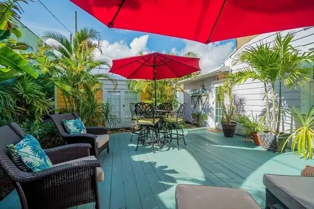 Ev (Coco Plum Cottage Vacation Rental of )