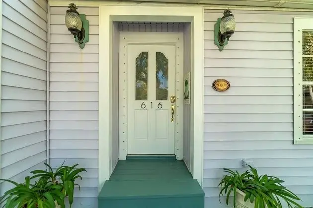 Ev (Coco Plum Cottage Vacation Rental of )