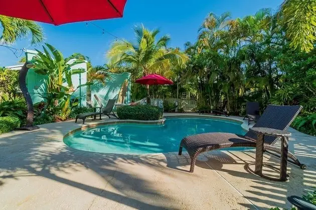Ev (Coco Plum Cottage Vacation Rental of )