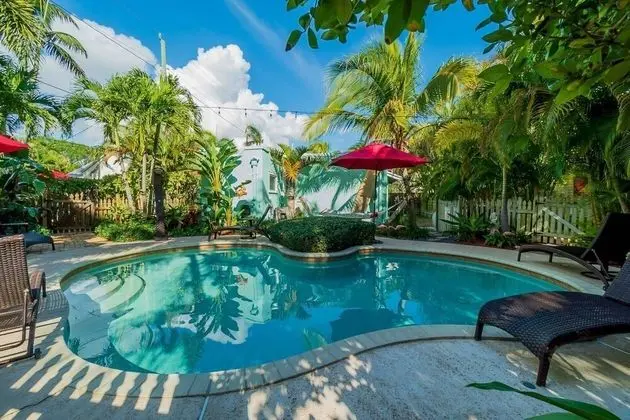 Ev (Coco Plum Cottage Vacation Rental of )