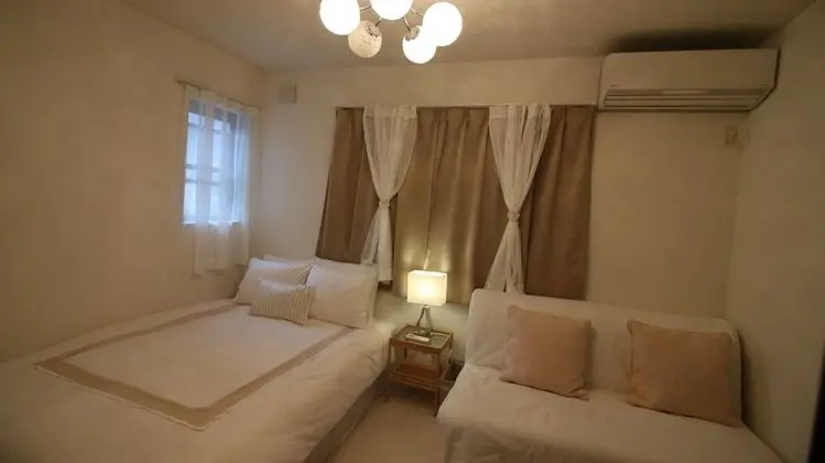 Ev (Private Vacation)
