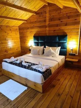 Deluxe Kır Evi