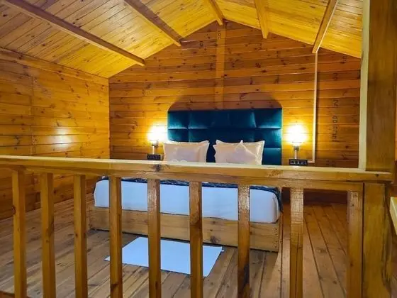 Superior Kır Evi