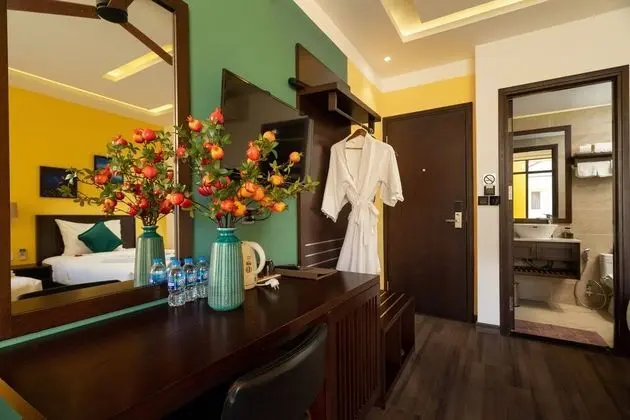 Grand Tek Büyük Yataklı Oda, Balkon, Havuz Manzaralı