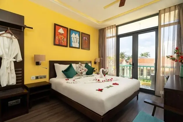 Grand Tek Büyük Yataklı Oda, Balkon, Havuz Manzaralı