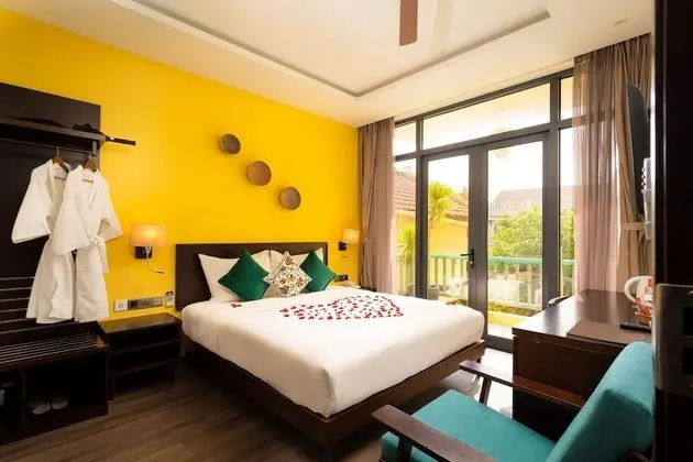 Grand Tek Büyük Yataklı Oda, Balkon, Havuz Manzaralı