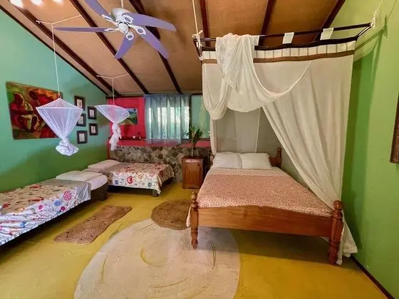Family Dört Kişilik Oda