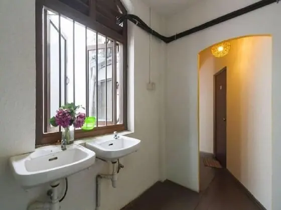 Family Oda (4 Persons, Shared Bathroom)