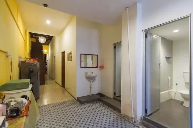 Family Oda (4 Persons, Shared Bathroom)