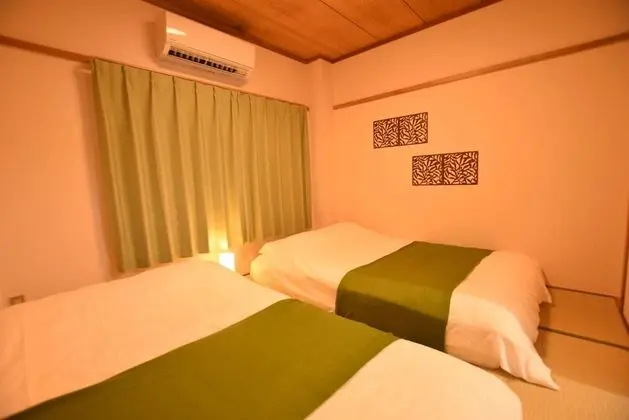 Ev (Private Vacation)