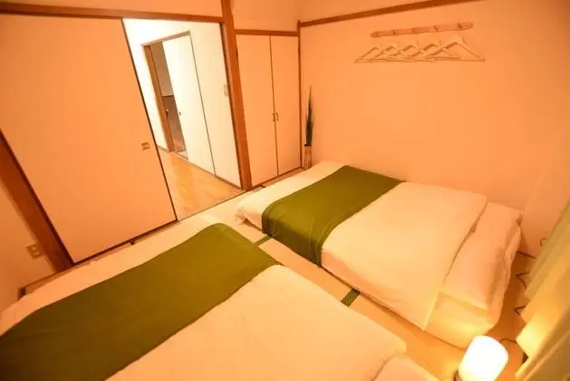 Ev (Private Vacation)
