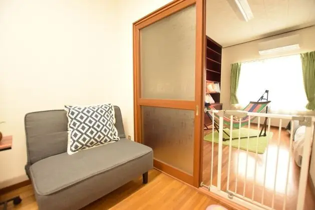 Ev (Private Vacation)