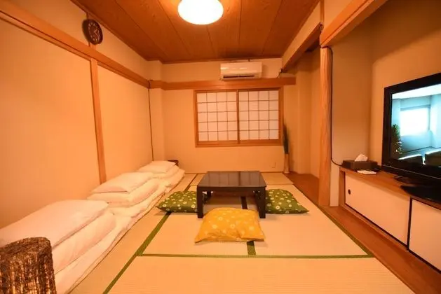 Ev (Private Vacation)