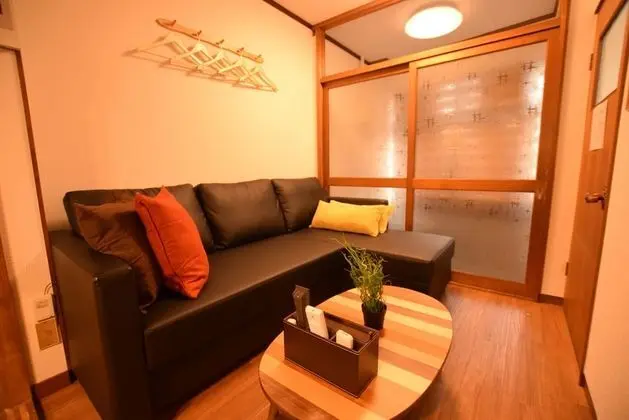 Ev (Private Vacation)