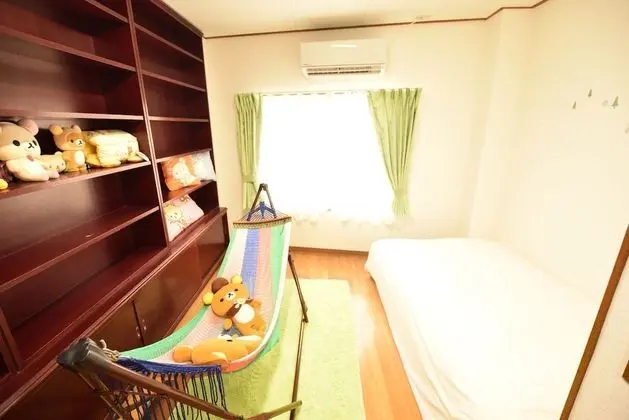Ev (Private Vacation)