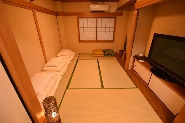 Ev (Private Vacation)