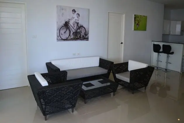 2-Bedroom Apartment (Not Included Electricity)